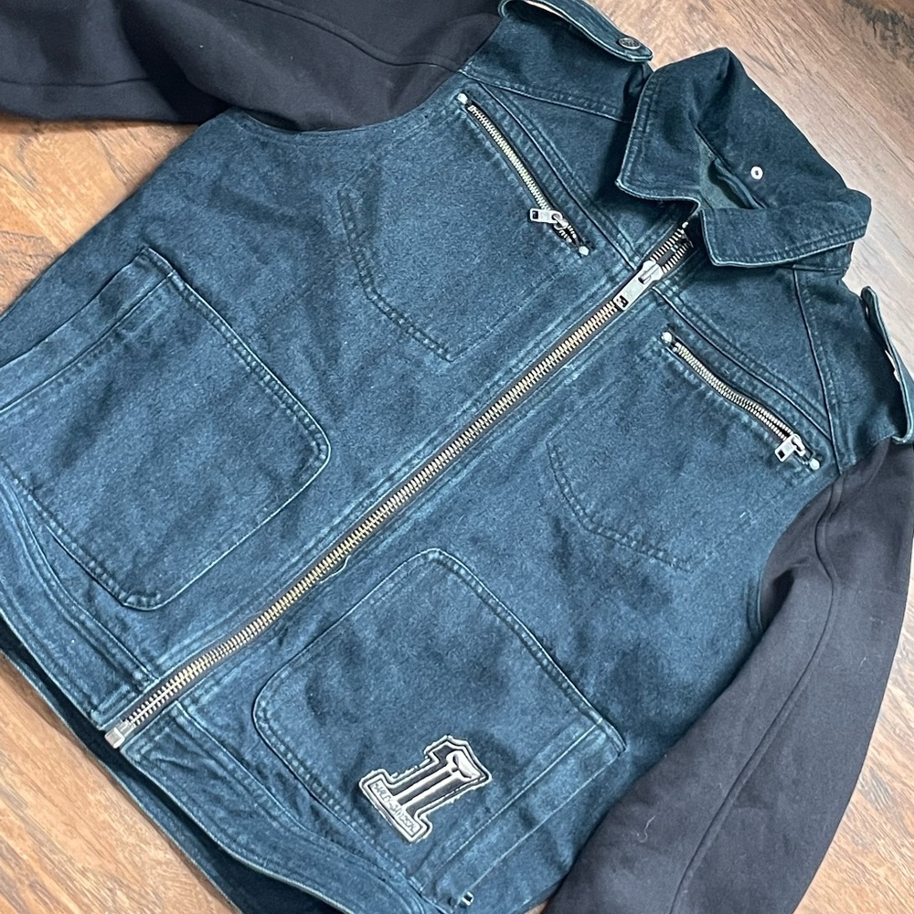 Harley Davidson mens Jean jacket, sleeves are sweatshirt material